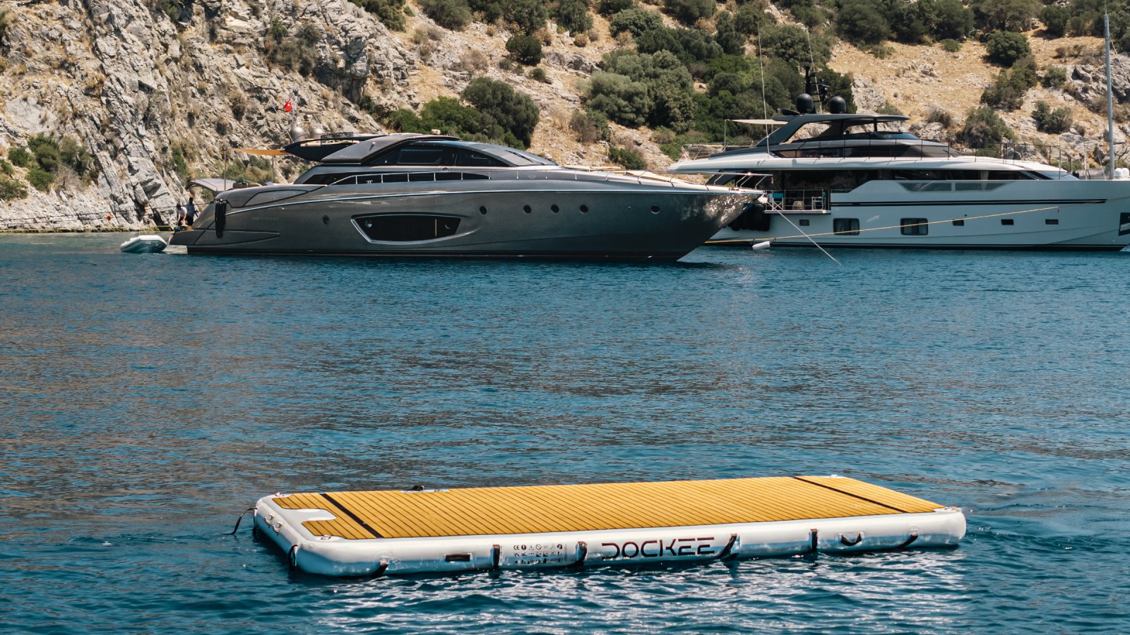 Aufblasbare Yacht-Plattform einwintern: So lagern Sie richtig