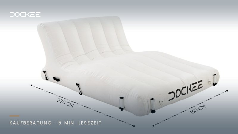 Schwimmende Liege für Yachten im Vergleich: Daybed oder Lounge