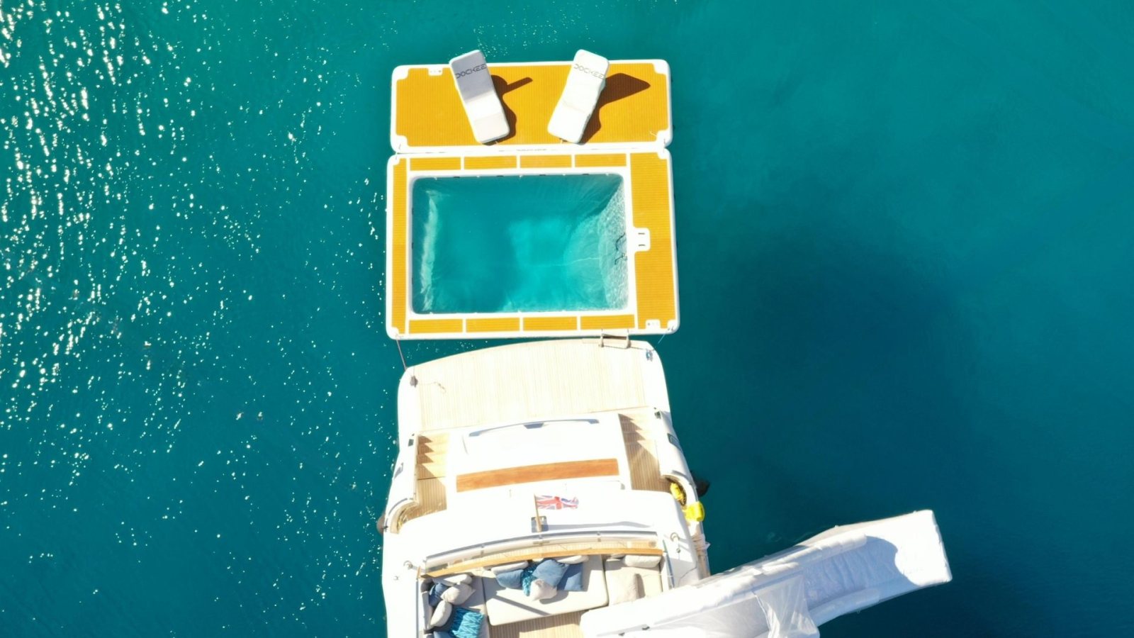 Kindersicherheit am Yacht-Pool: Checkliste zum Baden vor Anker