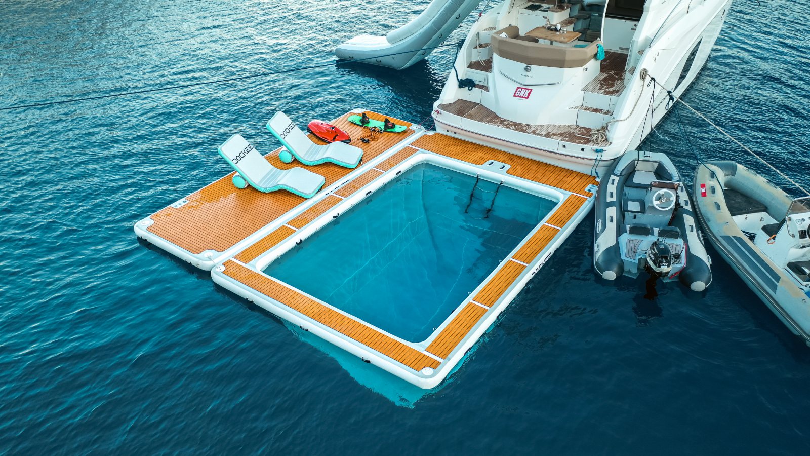 Compact vs Aqua: Inflatable Yacht Slide Sizes