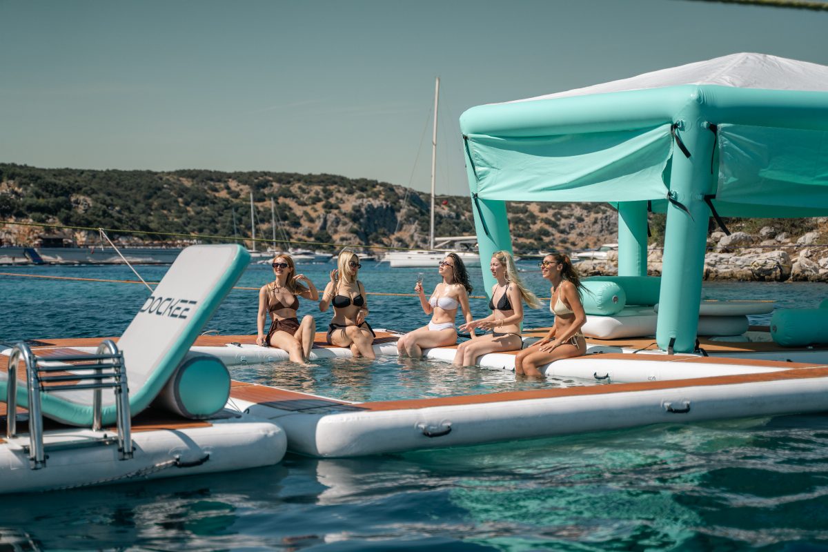 Teak-Look Yacht Platforms: How to Choose the Right Size