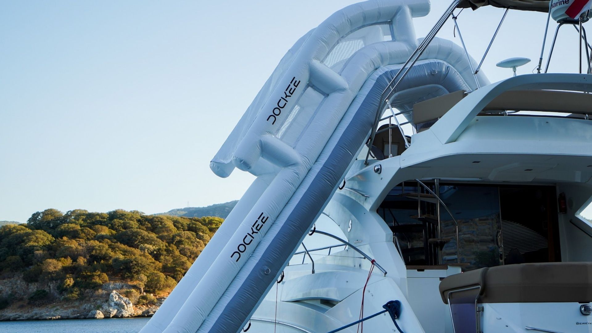 Yacht Slide thumbnail 3